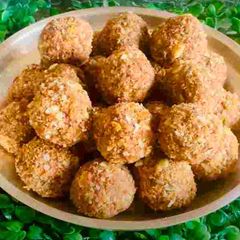 A picture of Jaggery & Gond Nutritious Ladoos.