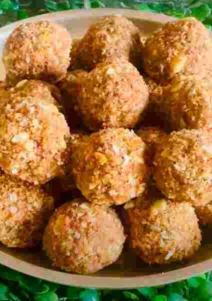 A picture of Jaggery & Gond Nutritious Ladoos.