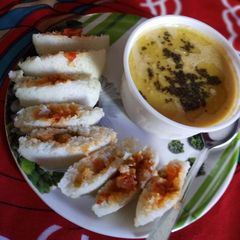 A picture of Stuffed pizza flavor idli.