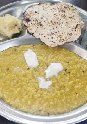 A picture of Mung Dal khichidi.