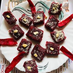 A picture of Coconut Dragon Fruit Burphi.