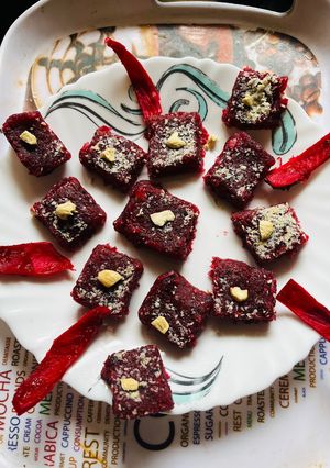 A picture of Coconut Dragon Fruit Burphi.