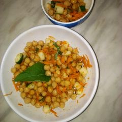 Chickpeas salad A picture of Chickpeas salad.