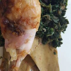 A picture of Fried chicken with vegetable.