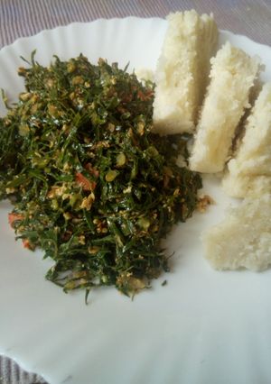 A picture of Stir fried Kales with eggs.