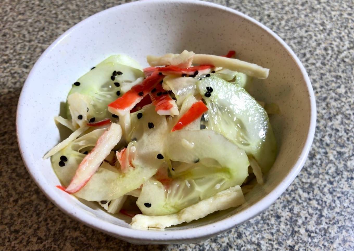 Sunomono de Surimi y Pepino ~Ensalada a la Vinagreta Estilo Japonés~