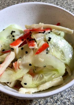 A picture of Sunomono with Surimi and Cucumber ~Japanese-Style Vinaigrette Salad~.