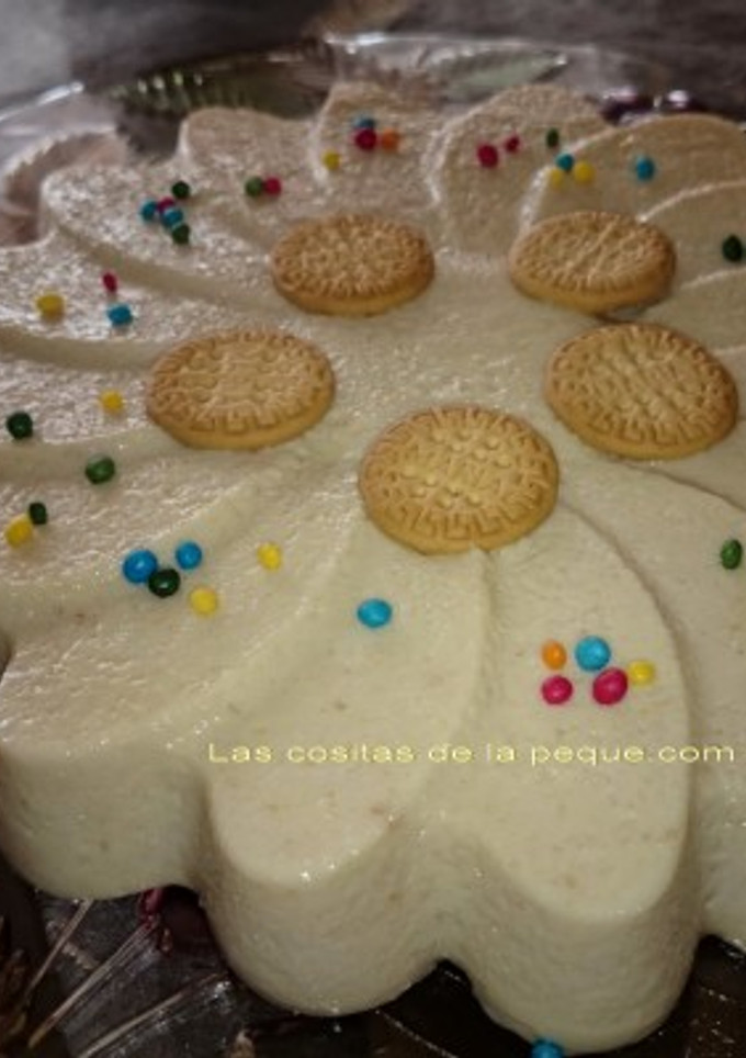 Una foto de Cuajada light de coco y mini galletas María