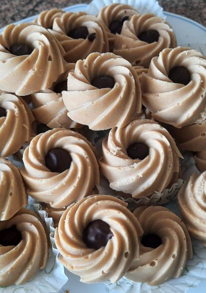 Una foto de Galletas marroquíes sin horno deliciosas sólo con 3 ingredientes