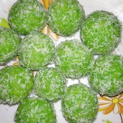 A picture of Paan laddu.