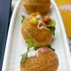 A picture of Golgappa Mango Shots.