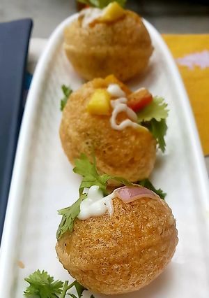 A picture of Golgappa Mango Shots.