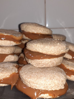 Una foto de Alfajores de maicena integrales