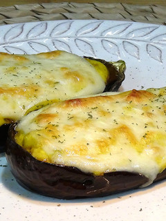Una foto de Berenjenas con bechamel gratinadas al horno