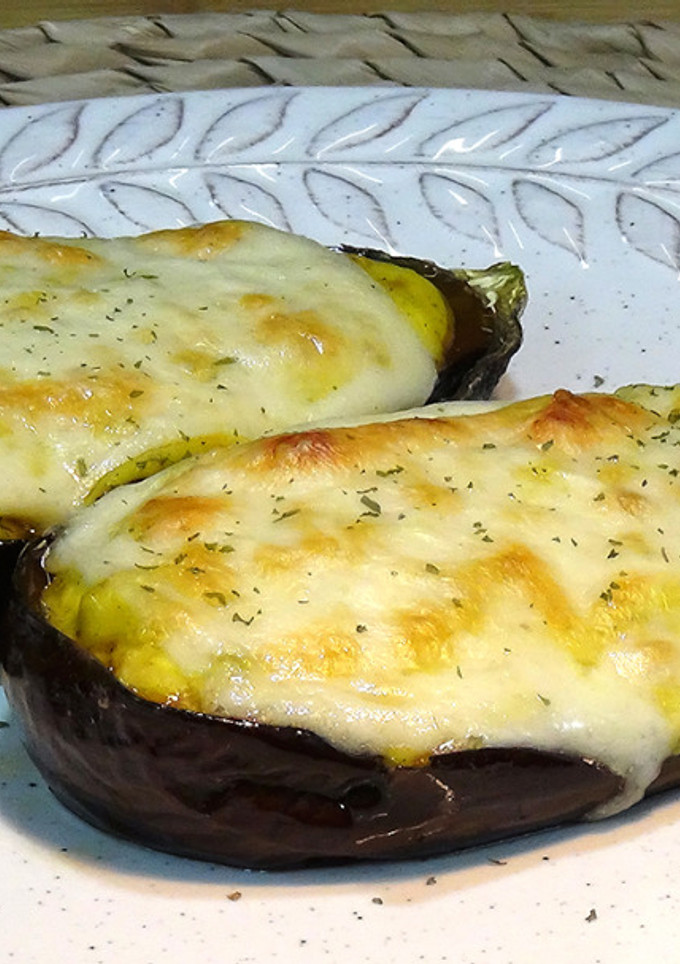 Una foto de Berenjenas con bechamel gratinadas al horno