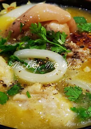 Hình của món Bánh canh bột xắt nấu giò heo chả cá thác lác.