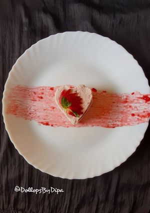 A picture of Strawberry Sondesh.