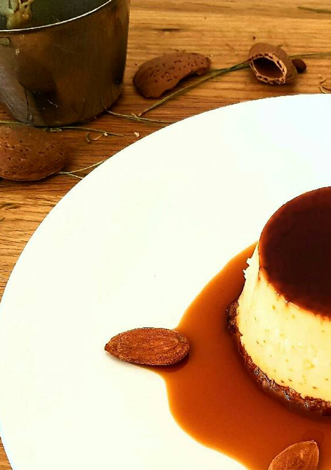 Una foto de Flan de almendras