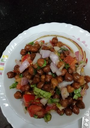 A picture of Black chana salad.