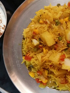 वेज पुलाव (Veg pulao recipe in hindi) रेसिपी मुख्य फोटो