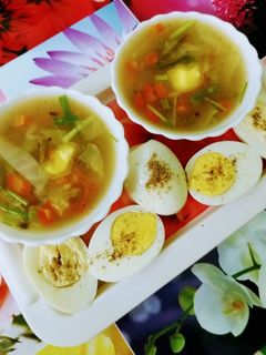 ভেজিটেবল স্যুপ (vegetable soup recipe in bengali) রেসিপির প্রধান ছবি