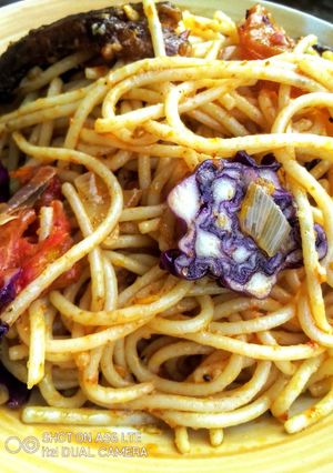 A picture of Purple Cabbage Stirfried Pasta.