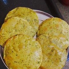 A picture of Methi poori.