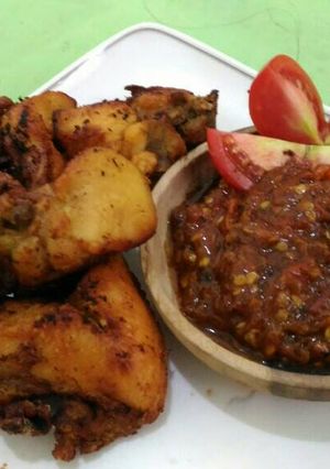 Foto resep Ayam Goreng dan Sambal Tomat