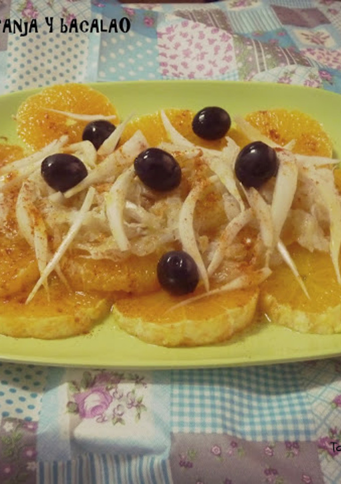 Una foto de Ensalada de naranja y bacalao