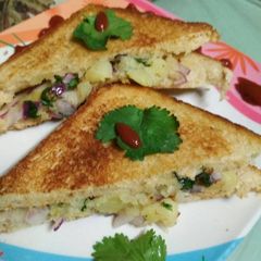 Potato and onion sandwich A picture of Potato and onion sandwich.