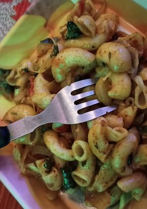 A picture of Macaroni.