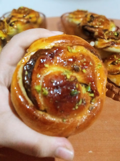 عکسی از دستور کلوچه مارپیچ خرمایی