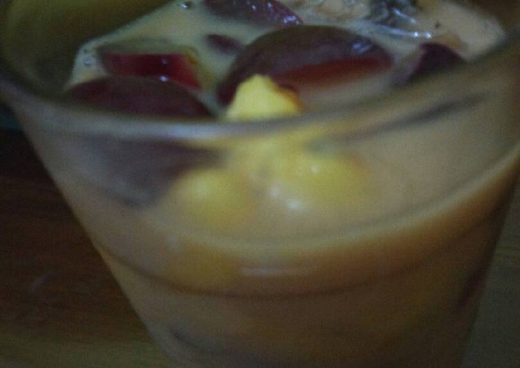 Es Pisang Anggur Kuah Syrup Moka