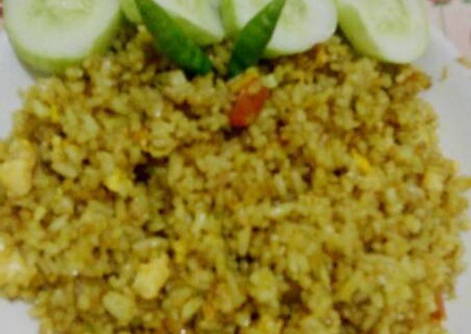 Nasi goreng kuning, telur bakso orek