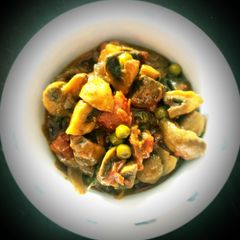 A picture of Mushroom butter masala.