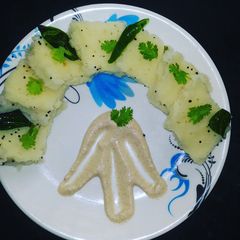 A picture of Rava Dhokla.