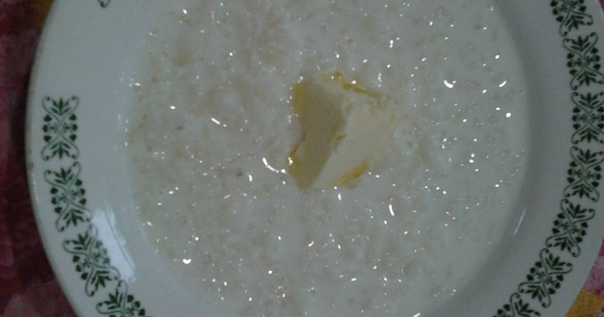 Рисовая каша на воде и молоке рецепт. Молочная рисовая каша в мультиварке. Рисовая каша в мультиварке на молоке. Молочная рисовая каша на молоке на плите. Рисовая каша на молоке в кастрюле на плите.