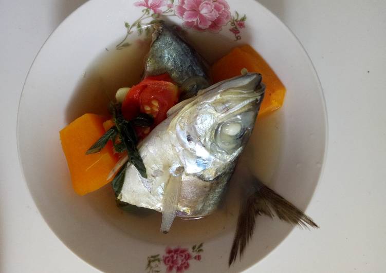 Cara Gampang Membuat Ikan kembung kuah asam, Bisa Manjain Lidah