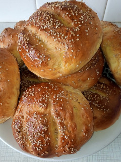 A picture of Sesame buns.