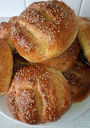 A picture of Sesame buns.