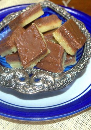 A picture of Chocolate Burfi.