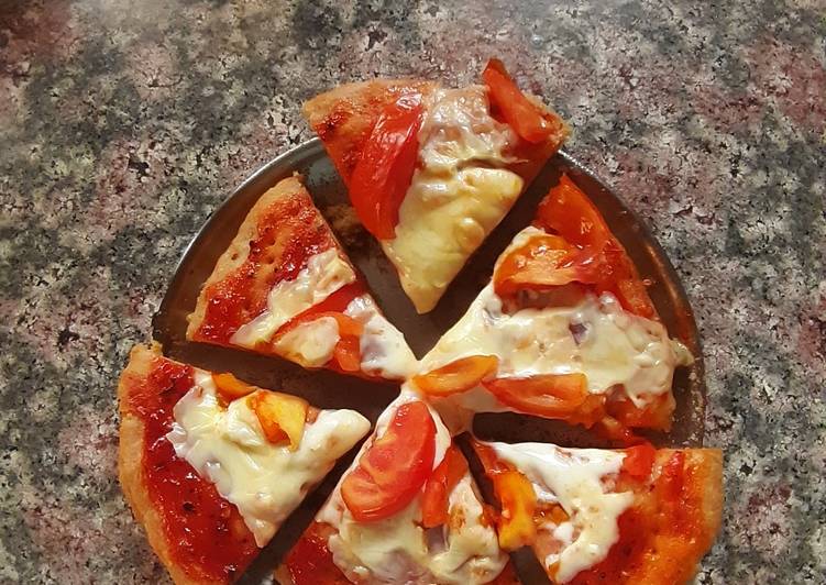 Simple Way to Prepare Quick Pizza