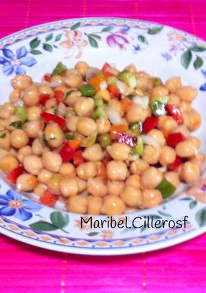 Foto principal de Ensalada de garbanzos