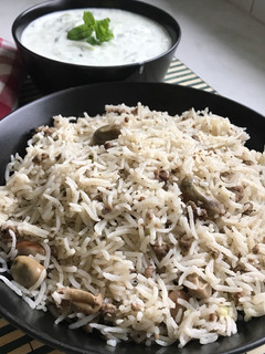 صورة لوصفة رز بفول أخضر برز بسمتي