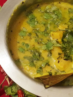 बेसन गट्टे की सब्जी(Besan ke gatte ki sabzi recipe in hindi) रेसिपी मुख्य फोटो