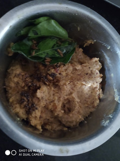 முட்டை கோஸ் துவையல் (muttai kos thuvaiyal recipe in Tamil) செய்முறை முக்கிய புகைப்படம்