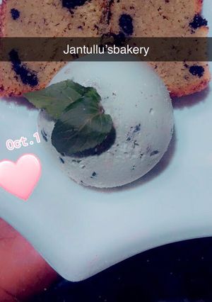 A picture of Homemade Fresh mint Oreo ice cream.