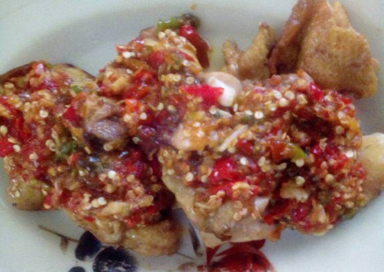 Ayam Penyet Bumbu Sambal Korek (🍗Simpel)