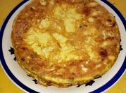 Una foto de corvina frita