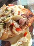 Muslitos y patas de pollo a la crema con champiñones